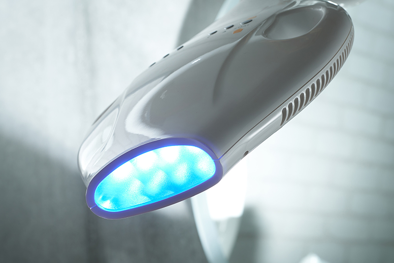 ホワイトニングで使う紫外線照射器